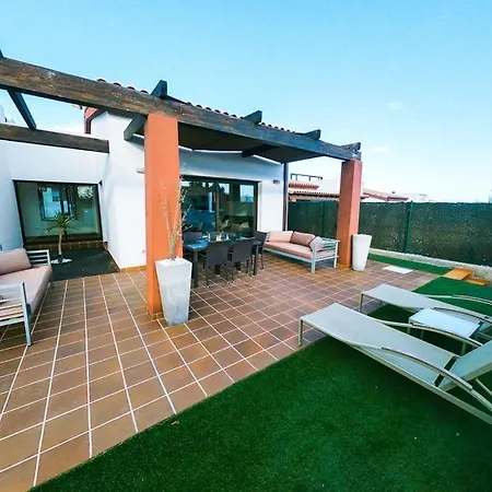 Villa James וילה *
